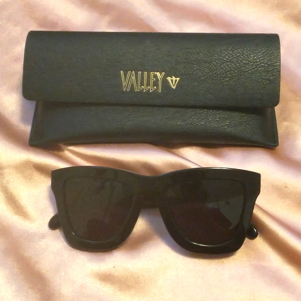 Valley eyewear DB ll Black Gloss lense